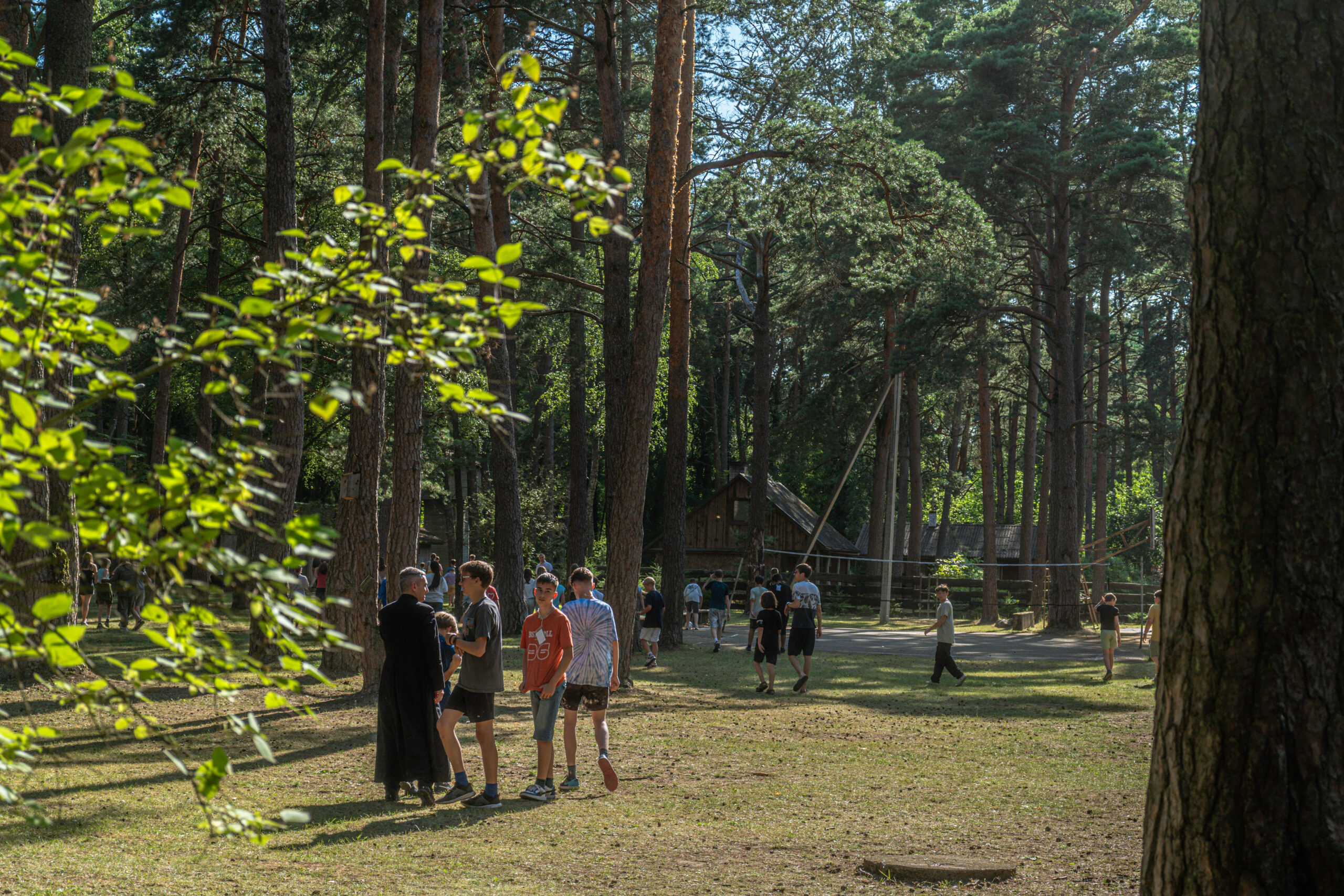 Ateitininkų fonde įsteigiamas Girnių šeimos subfondas: 100 tūkst. eurų moksleivių ateitininkų veiklai